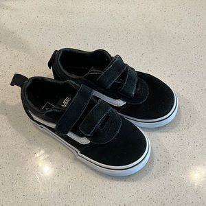Pre owned toddler Vans Old Skool . Size 8c